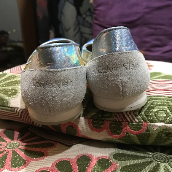 Calvin Klein blue hologram suede and plastic flats 5.5 - Picture 2 of 6